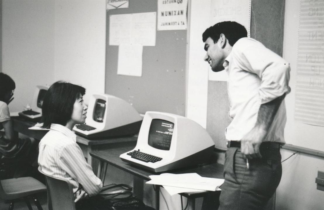 实验室终端机与旧电脑