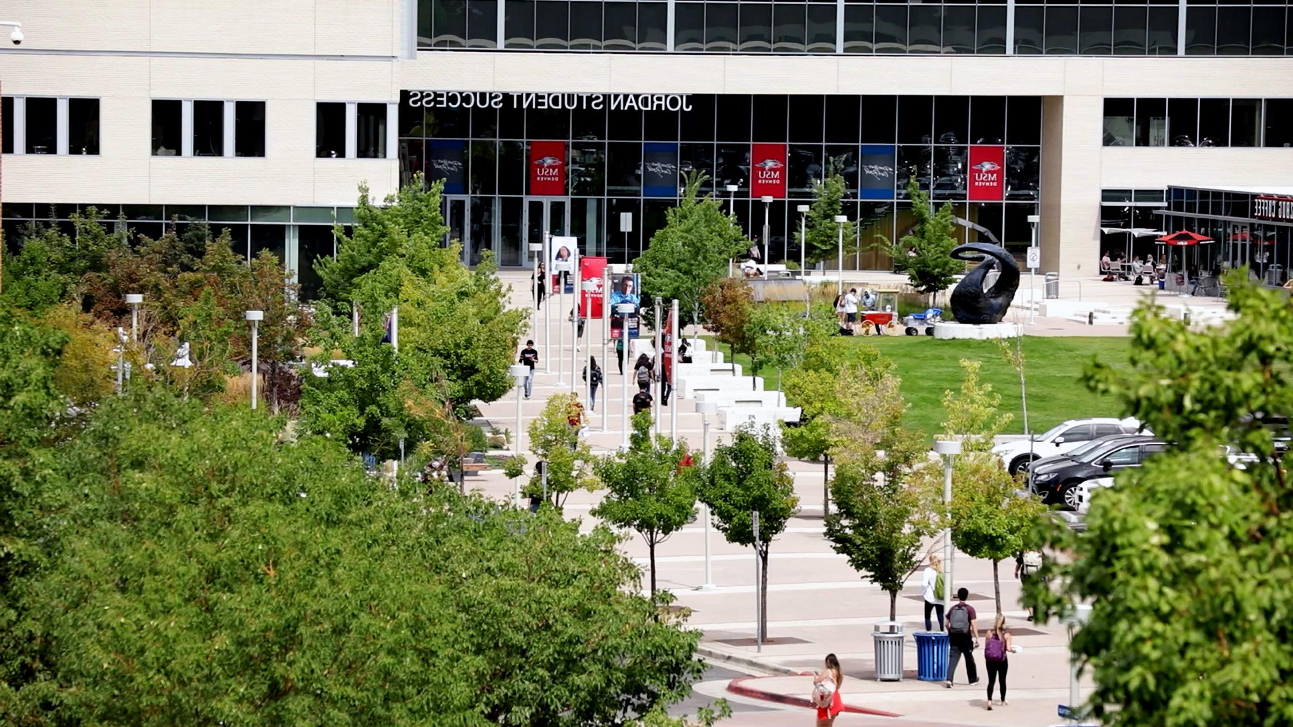 Aerial Photo of Jordan Student Success Building, 密歇根州立大学丹佛, Auraria Campus