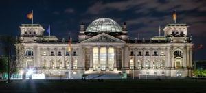 Berlin_Reichstag_building_at_night_ -_2013